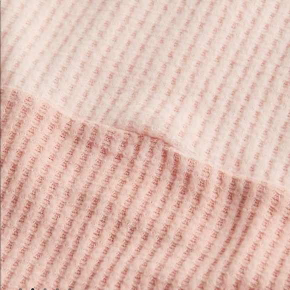 Hollister Open back waffle t-shirt Size M - Picture 4 of 4